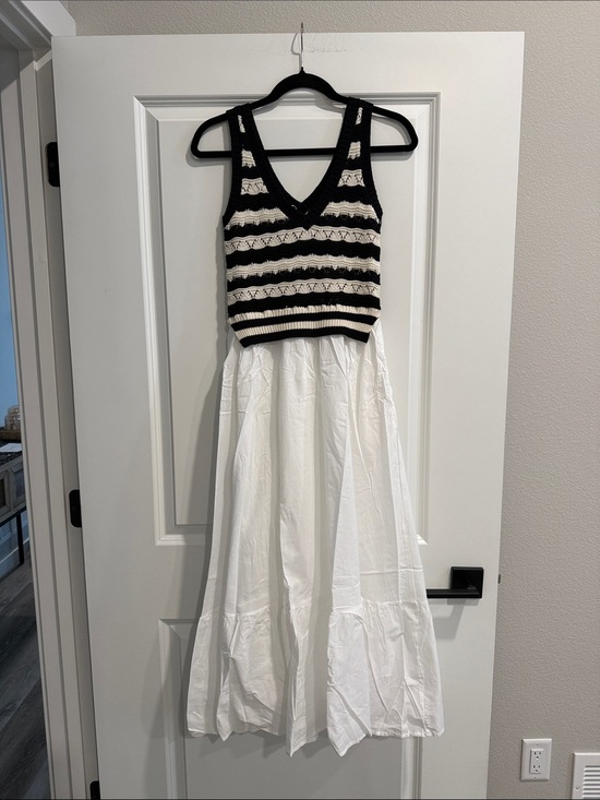 Elan Dresses & Skirts - NWT Elan Black & White Knit Striped Tank Top with White Maxi dress sz s
